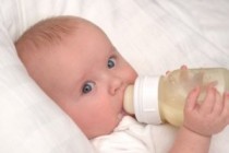 baby feeding bottle