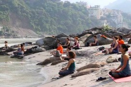 Yoga Teachers Training 200 hours certified courses in Rishikesh