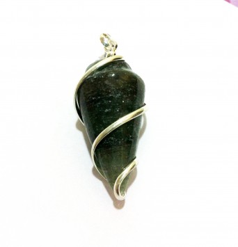 Satyamani Indian Jade  Gemstone Gemstone Crystal Pendant