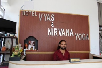 Hotel Vyas & Nirvana Yoga