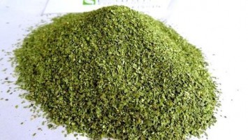 MORINGA TEA CUT LEAVES